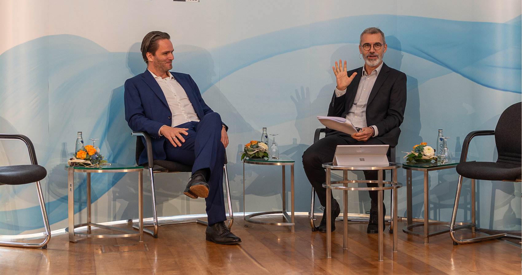 Autor und Couch Peter Holzer mit Geschäftsführer Andreas Schumacher